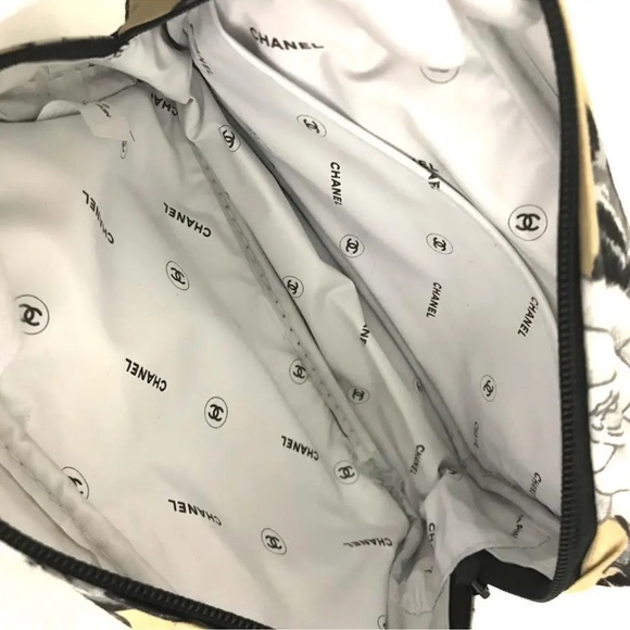 Reserved for Suzanne Chanel Camellia Rose Authentic Makeup Bag - Picture 8 of 9